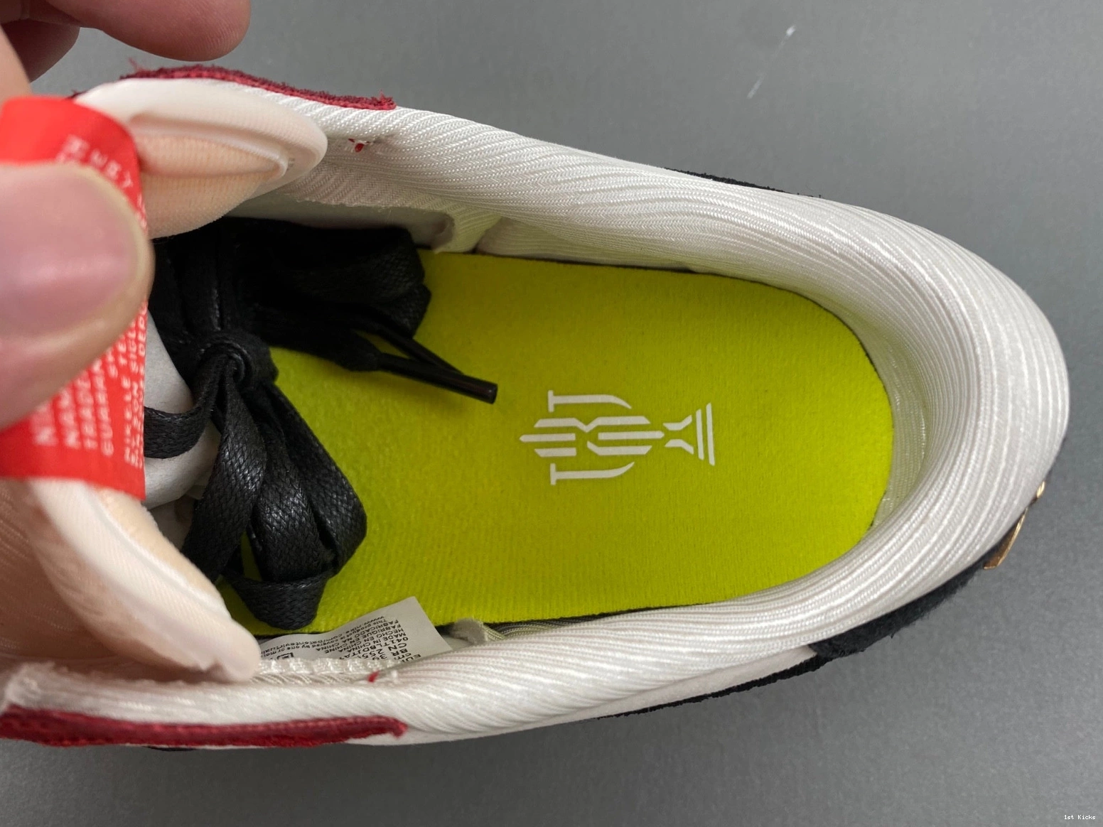 1 Low OG Trophy Air FN0432-100 Jordan Room 1022